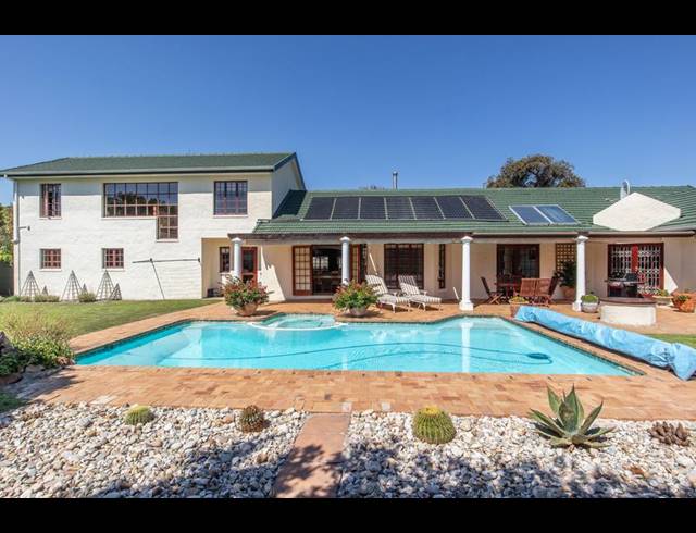 5 BEDROOM HOUSE FOR SALE IN TOKAI